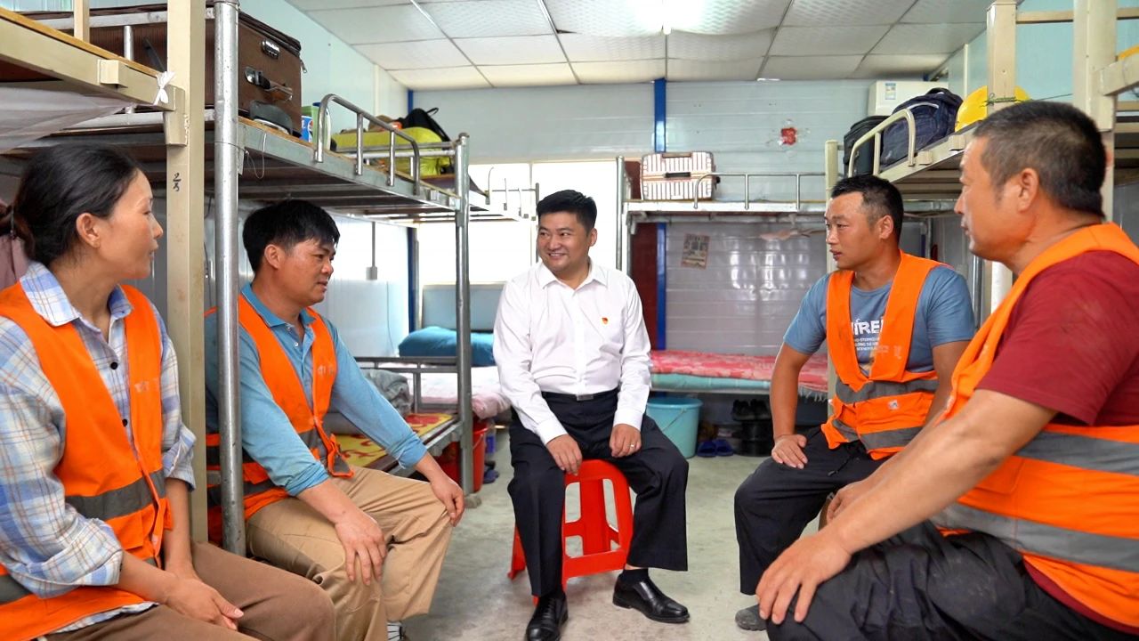 尹周222.jpg 尹周222.jpg